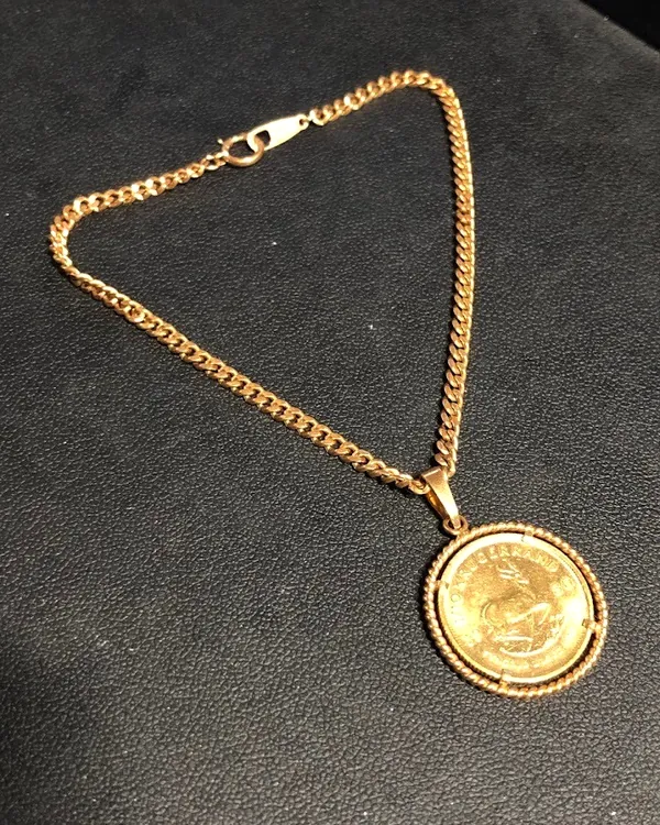 買取品の例:金貨のペンダント